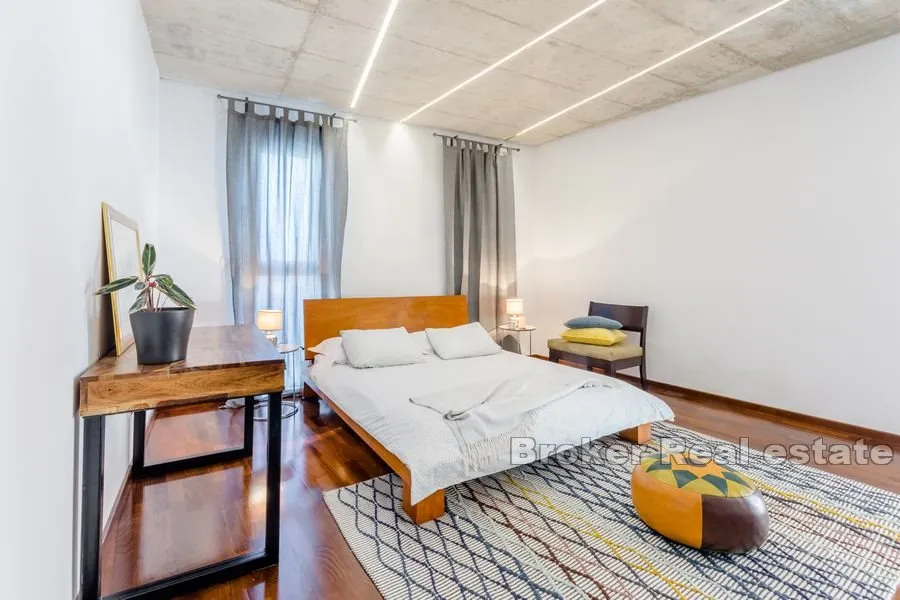 moderno dizajnirana vila - slika 8