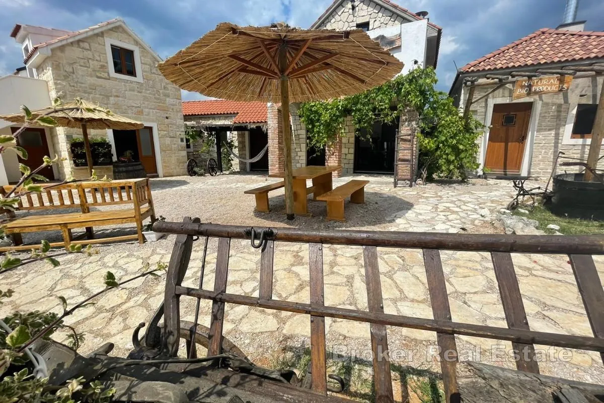 jedinstveni turistički kompleks na prestižnoj lokaciji uz more - slika 6