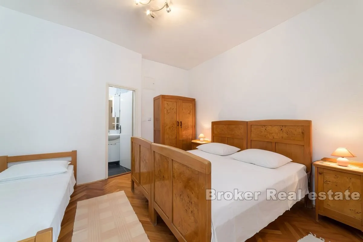 apartmanska kuća blizu plaže - slika 20