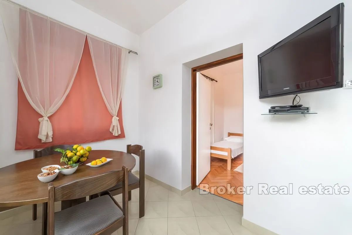 apartmanska kuća blizu plaže - slika 14