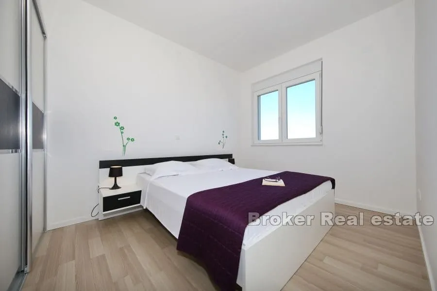 apartmanska kuća u blizini mora - slika 13