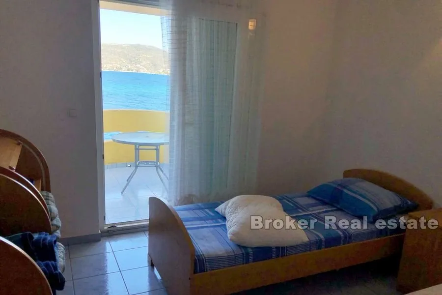 apartmanska kuća, prvi red do mora - slika 18