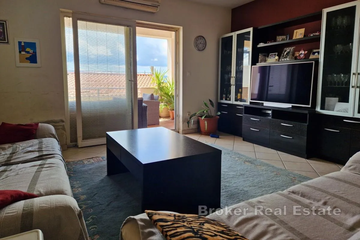 apartmanska kuća s pogledom na more - slika 8