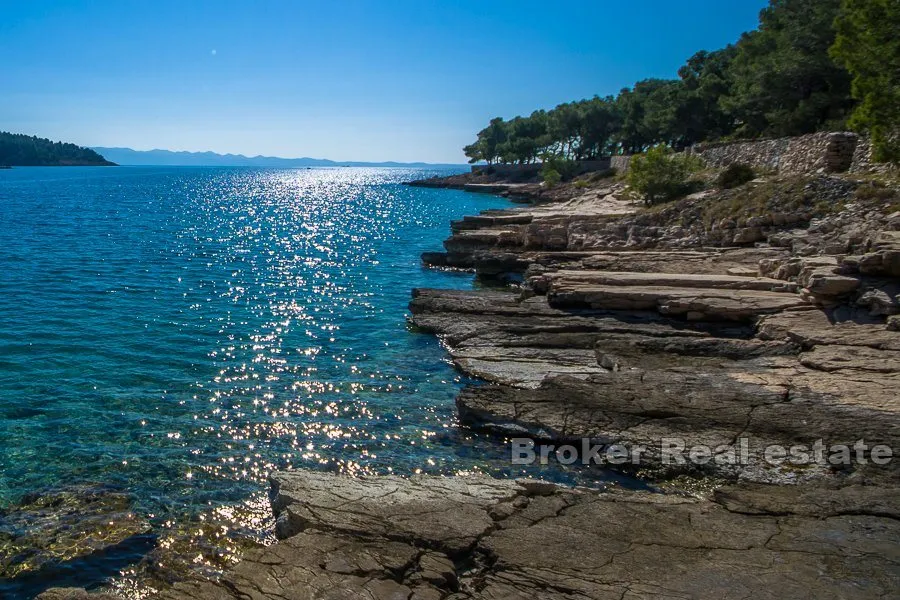 Građevinsko zemljište prvi red do mora - Brač, Brač