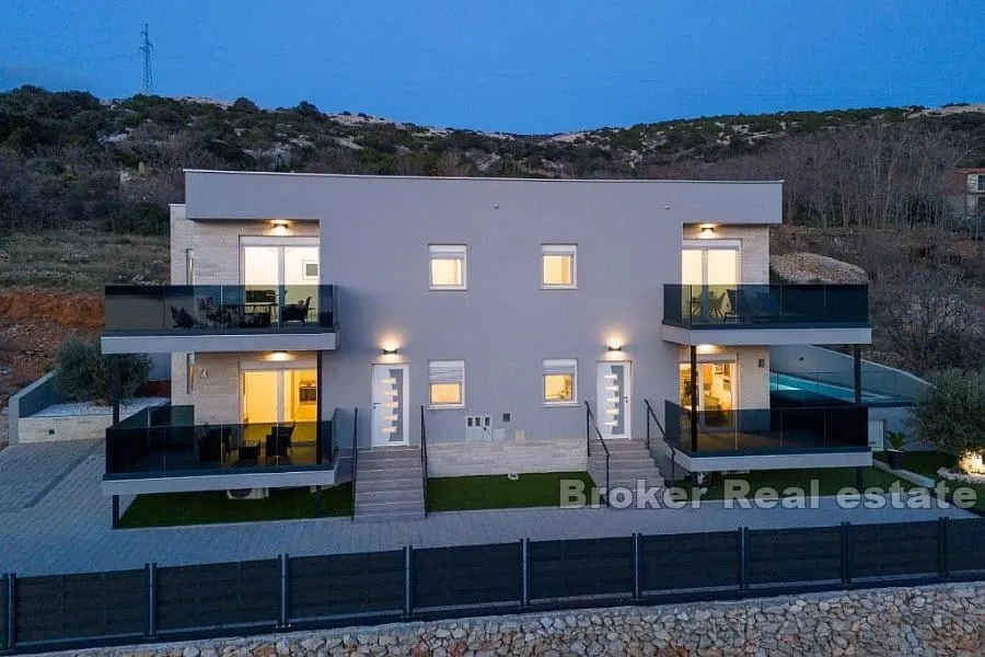 moderna nekretnina s tri apartmana - slika 2