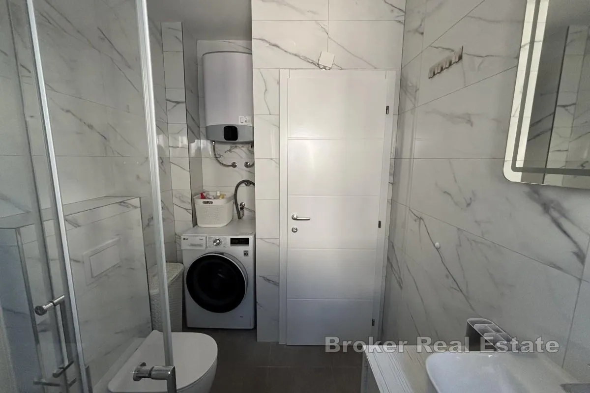moderan dvosoban apartman s bazenom - slika 11