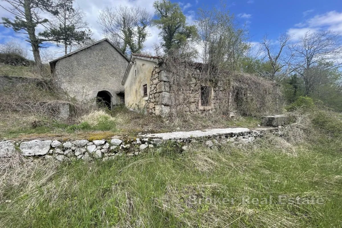 veliko zemljište s građevinskim dijelom i pogledom na more - slika 7