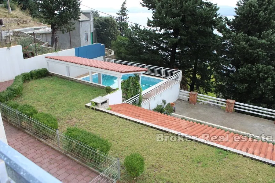 novouređeni apartman s pogledom na more - slika 3
