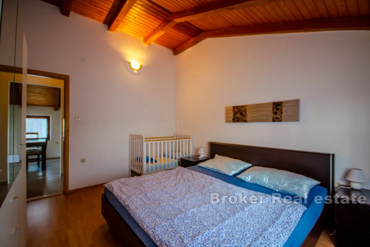 kuća na 2 kata, u drugom redu do mora - slika 15