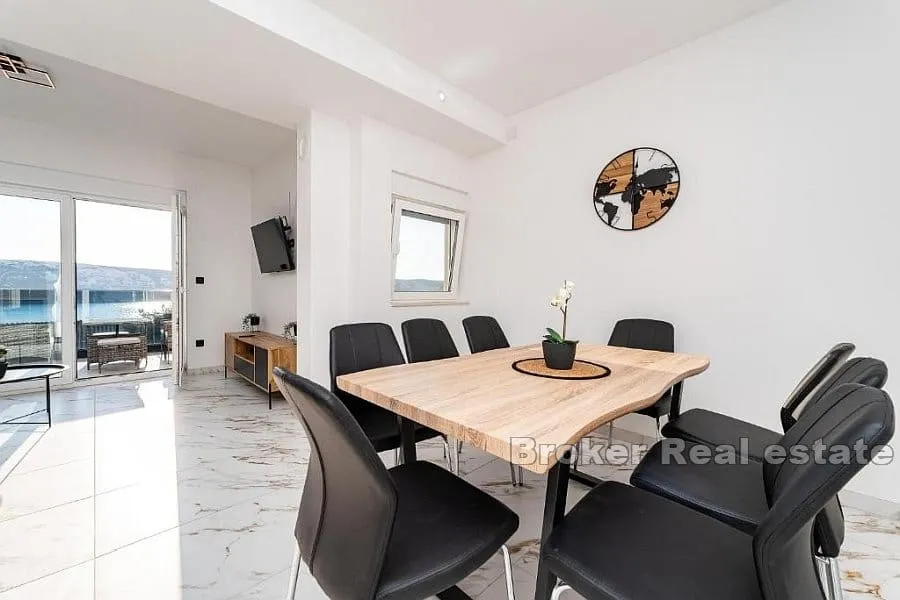 moderna nekretnina s tri apartmana - slika 10
