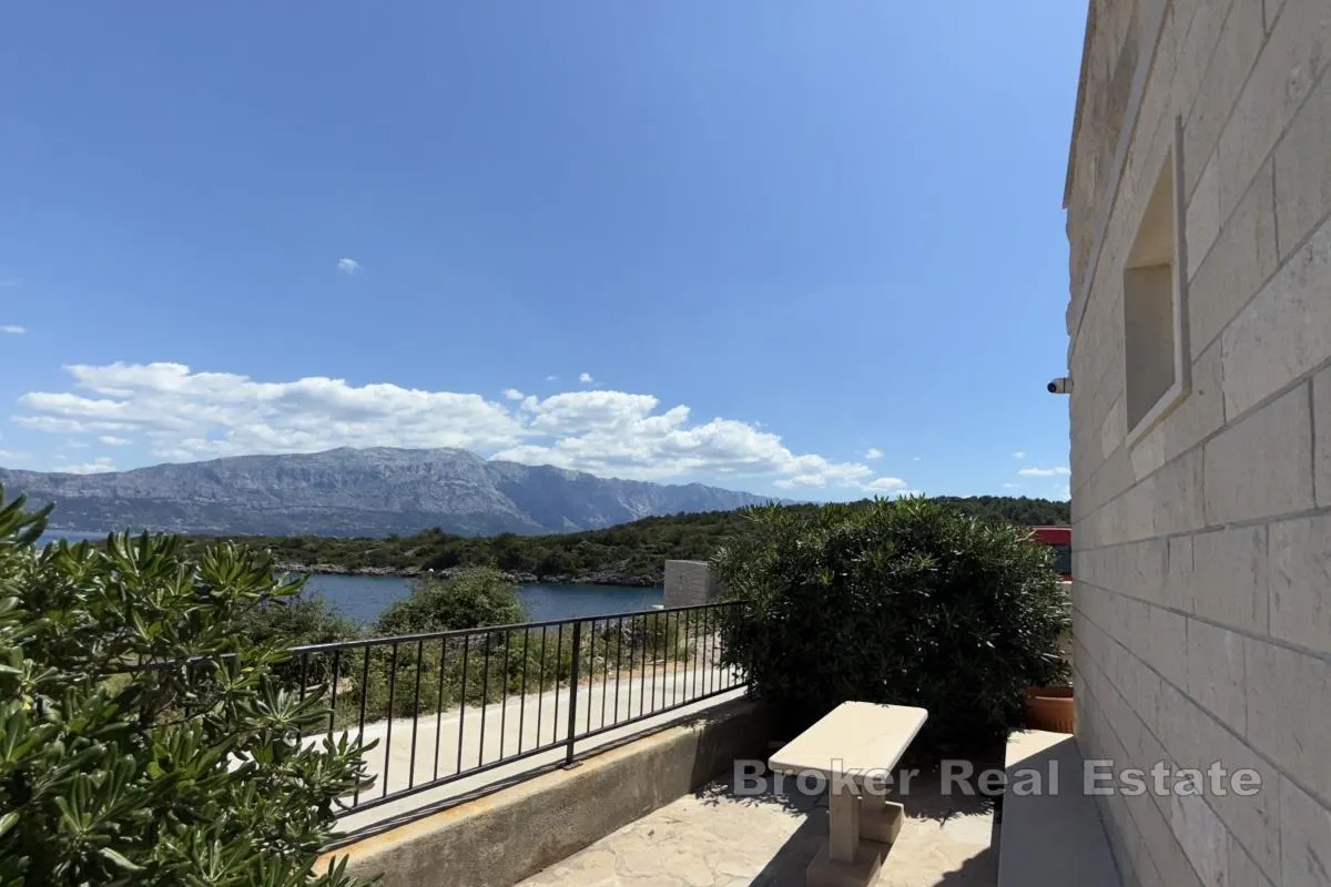 mediteranska kuća s bazenom u blizini mora - slika 3