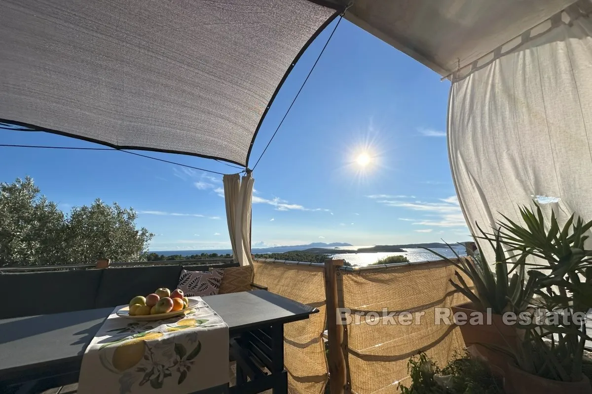 Jednosoban apartman s pogledom na more - Hvar