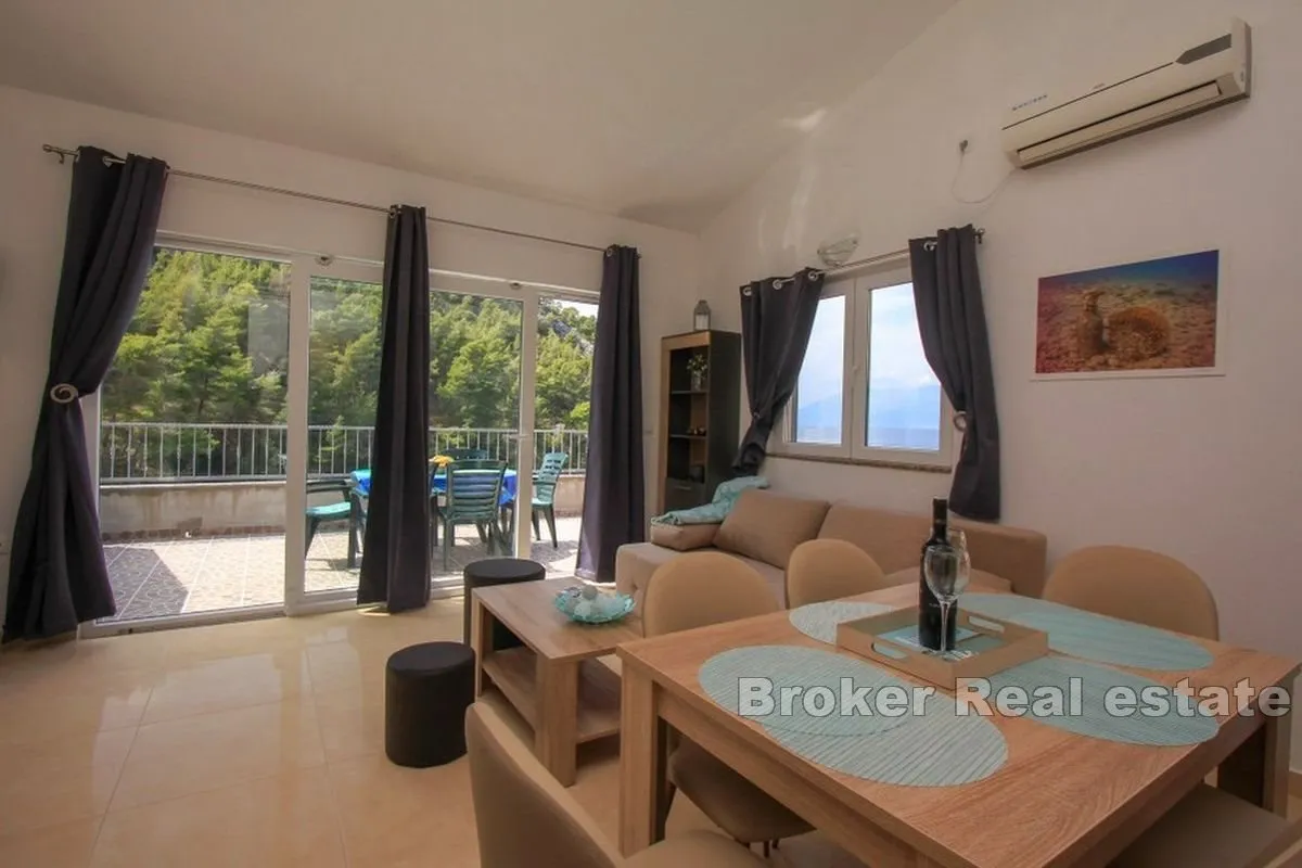 apartmanska kuća prvi red do mora - slika 2
