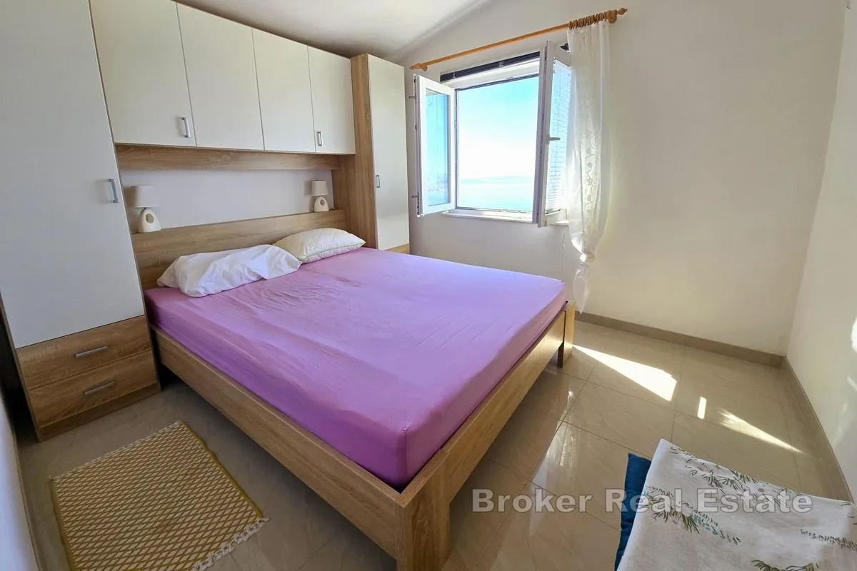 renovirana kuća s pogledom na more - slika 7