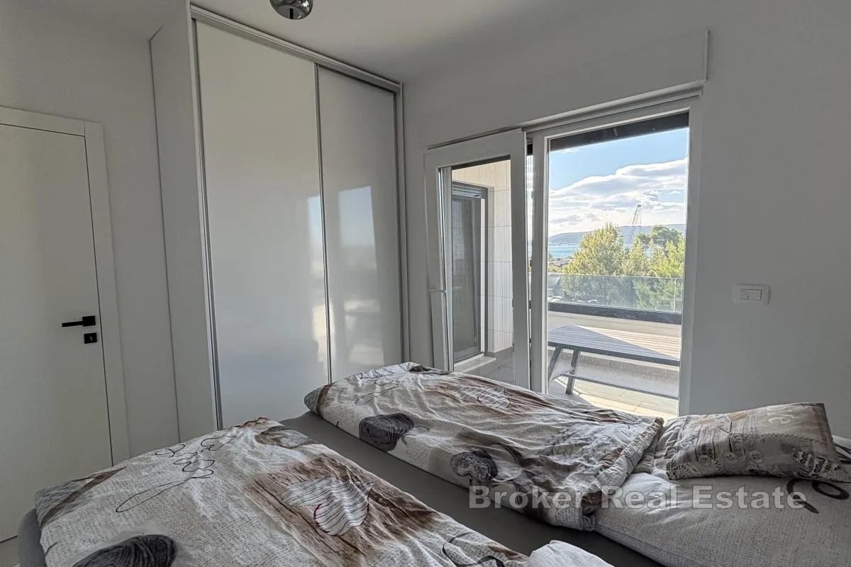 izvanredan penthouse stan s krovnom terasom i otvorenim pogledom na more - slika 15