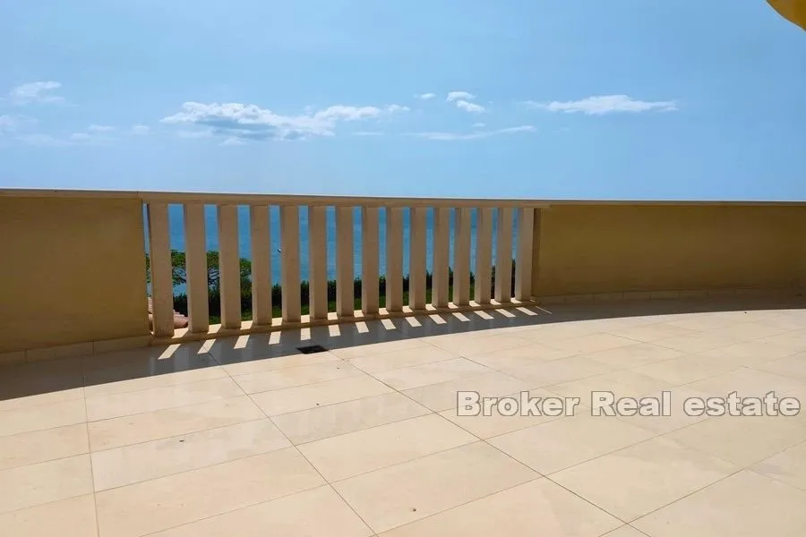 apartman prvi red uz more - slika 14