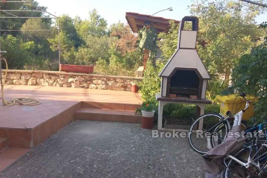 apartmanska kuća - slika 11