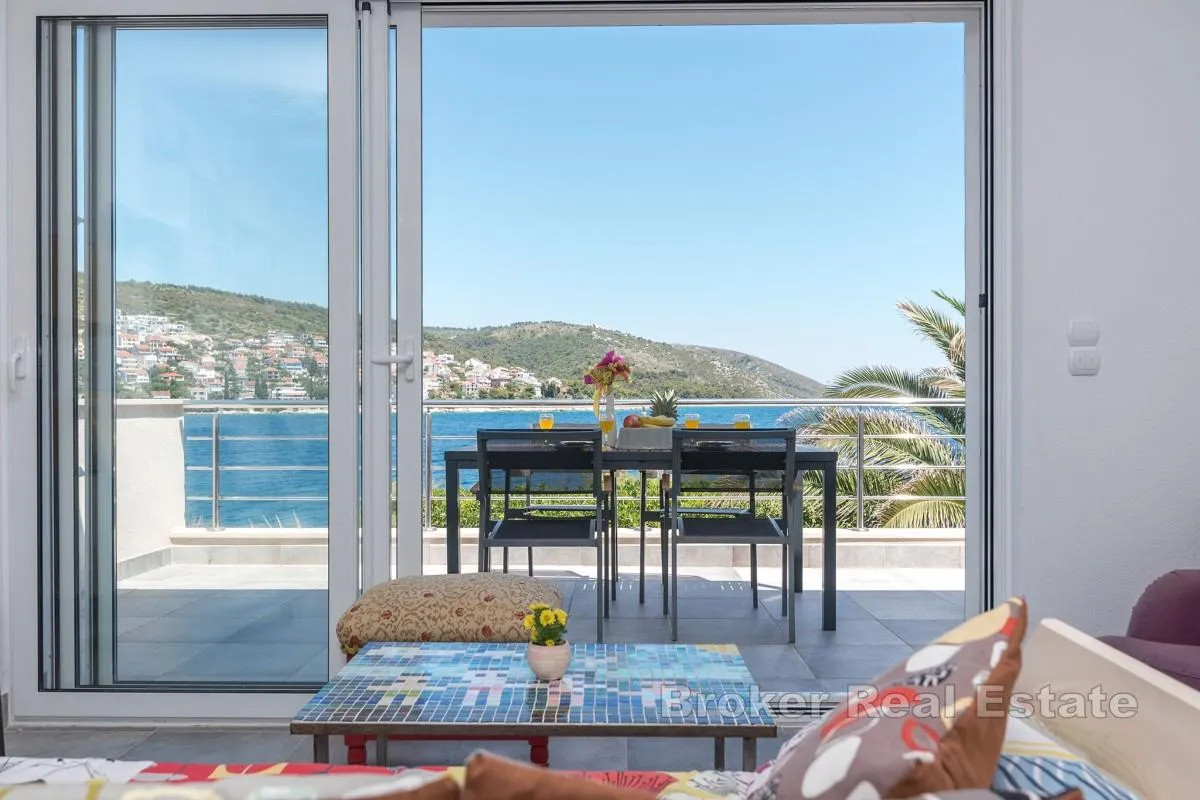 Kuća prvi red do mora - Žedno, Trogir