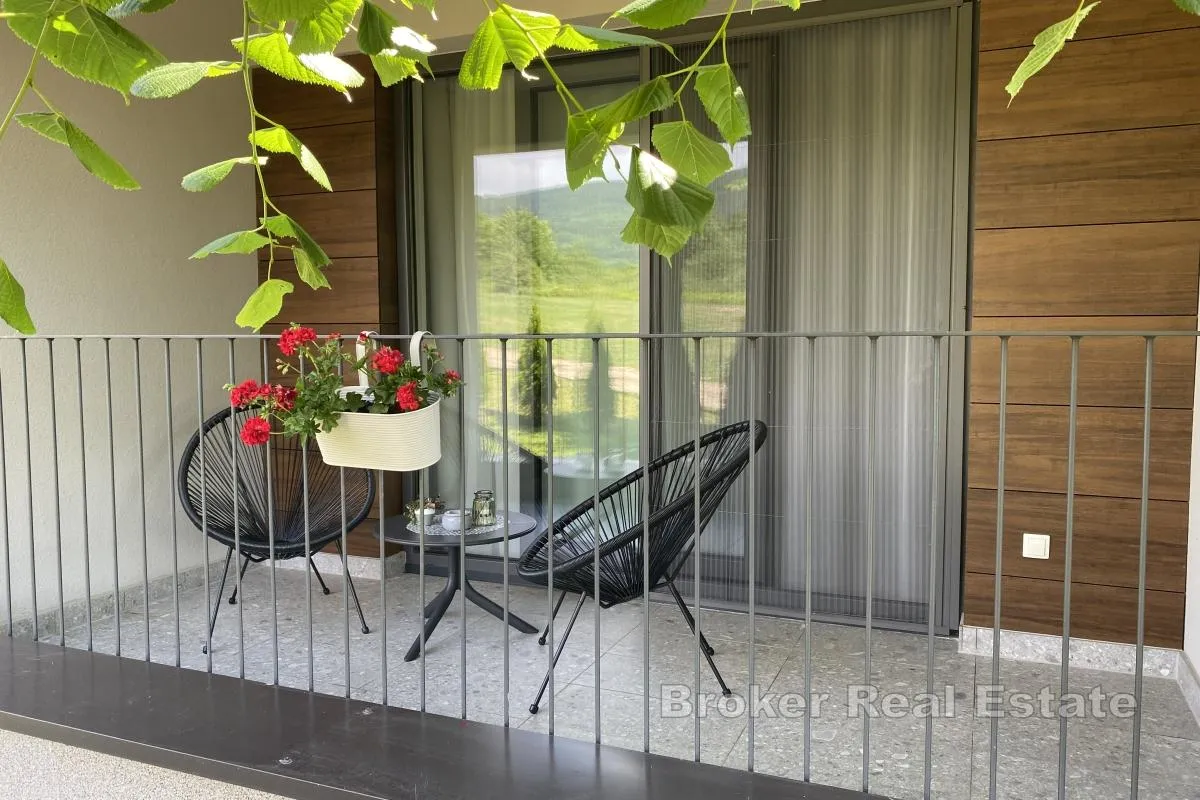 atraktivna turistička nekretnina kod plitvica - slika 12
