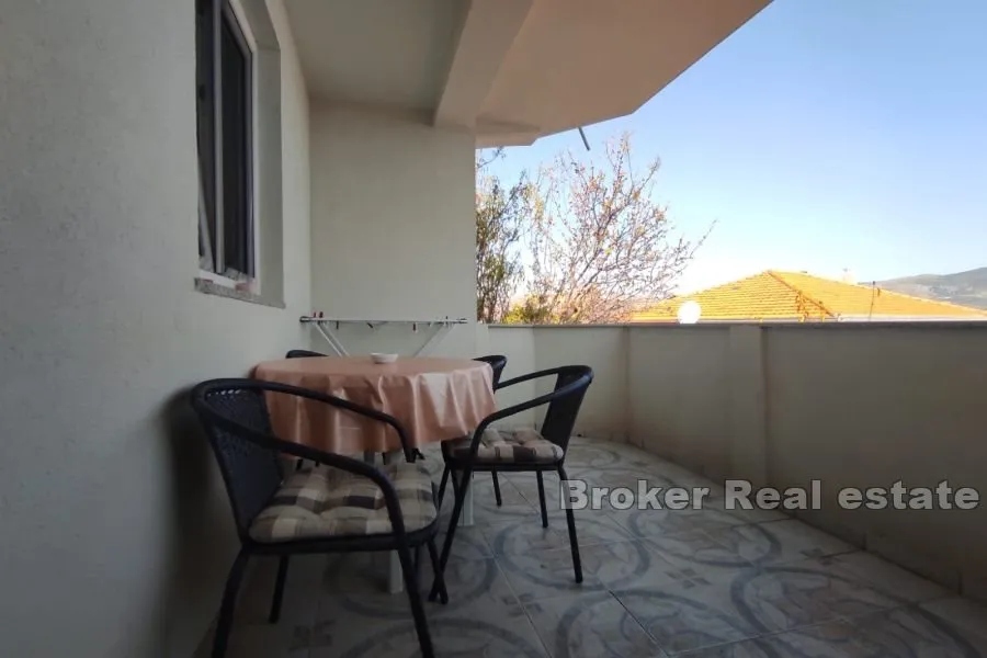 apartmanska kuća, drugi red do mora - slika 8