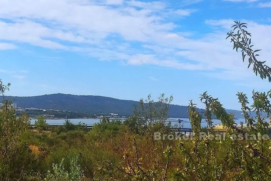 Građevinsko zemljište poslovne namjene - Kaštel Sućurac, Kaštela