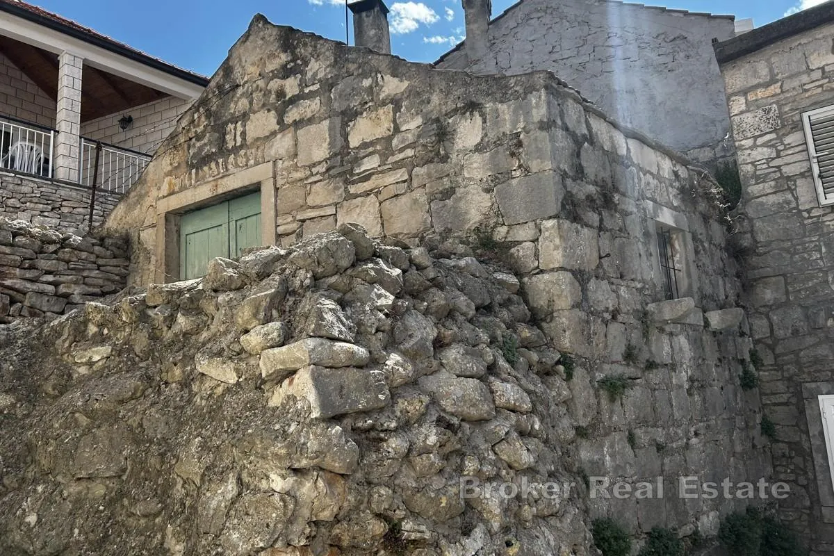 kamena kuća u strogom centru - slika 4