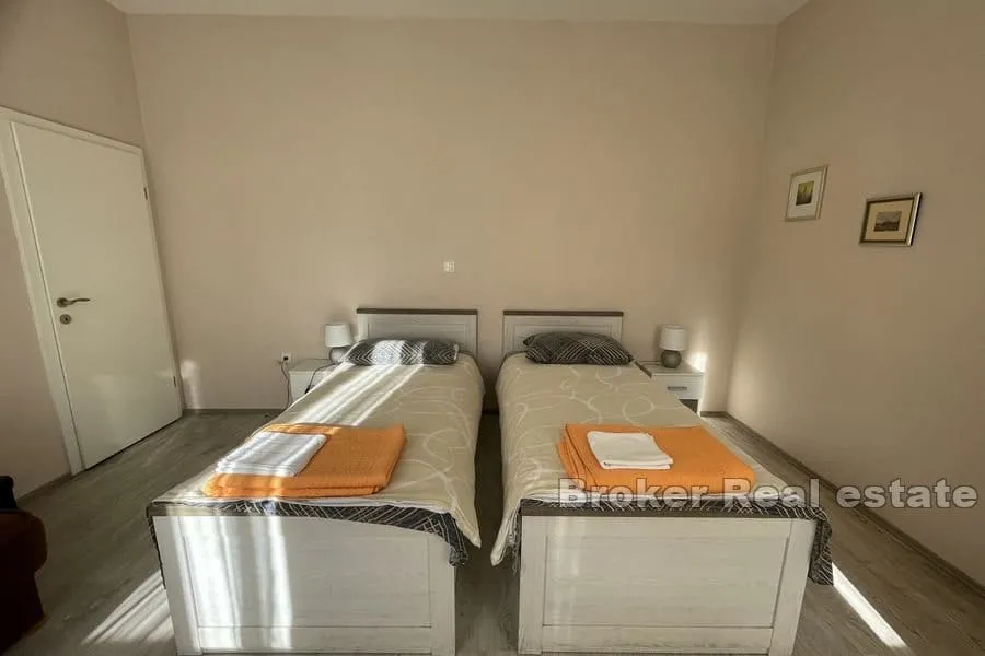 bačvice, komforan dvosoban apartman - slika 4