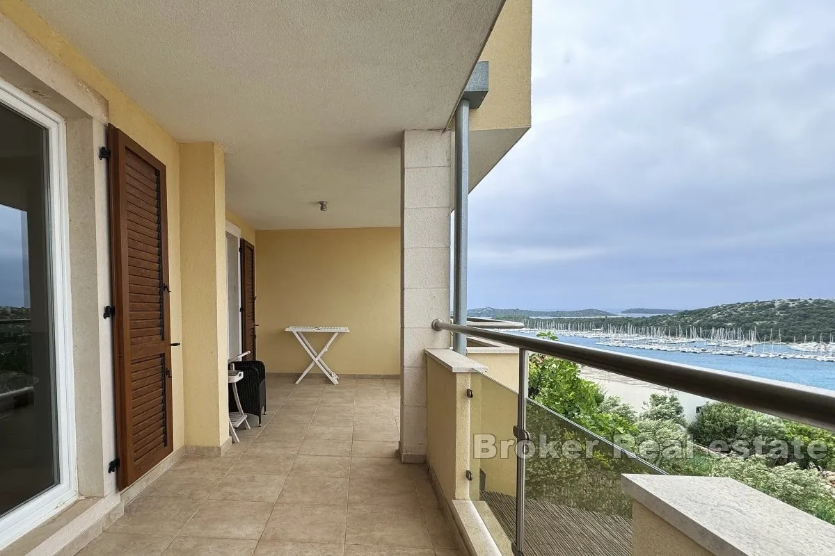Apartman s pogledom na more - Rogoznica