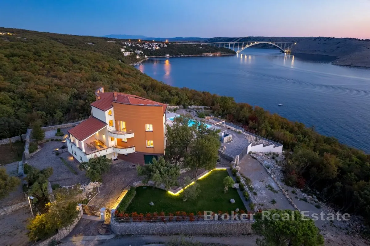 veličanstvena vila sa spektakularnim pogledom na more - slika 22