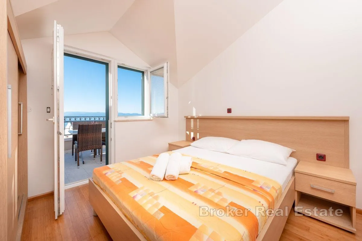 apartmanska kuća prekrasnim pogledom i blizinom mora - slika 17