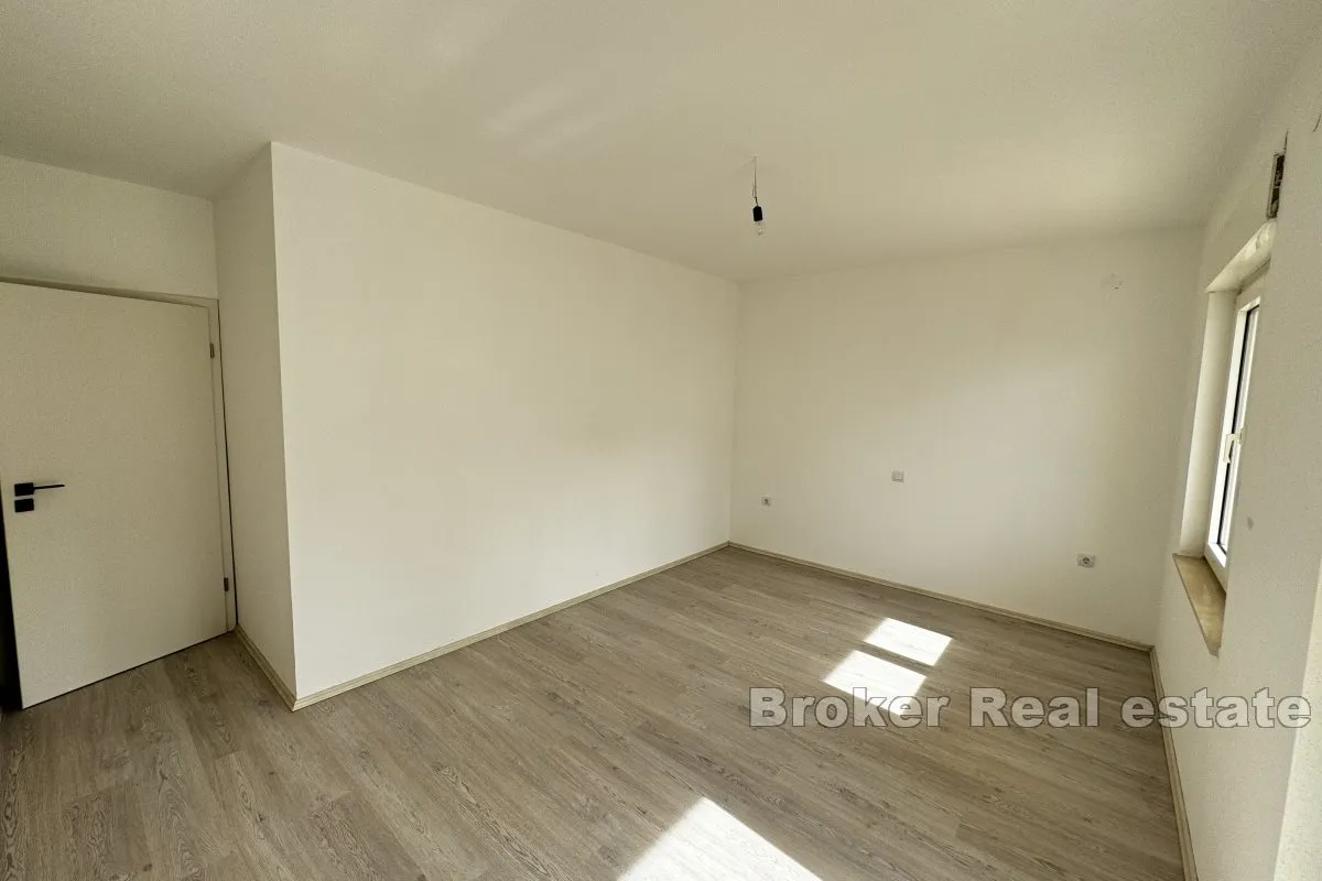 trosoban apartman s pogledom na more - slika 4