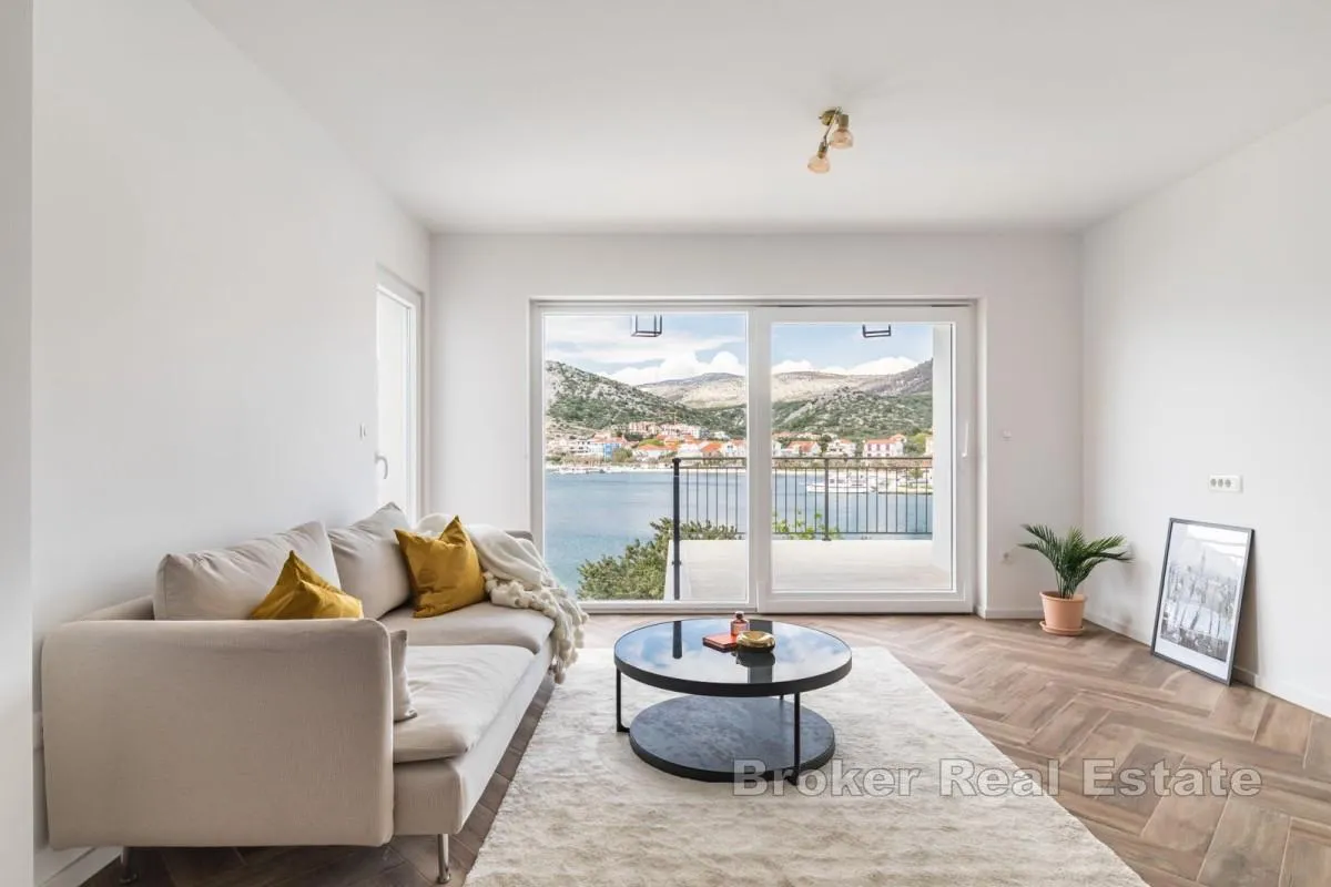 apartmanska kuća prvi red do mora - slika 4