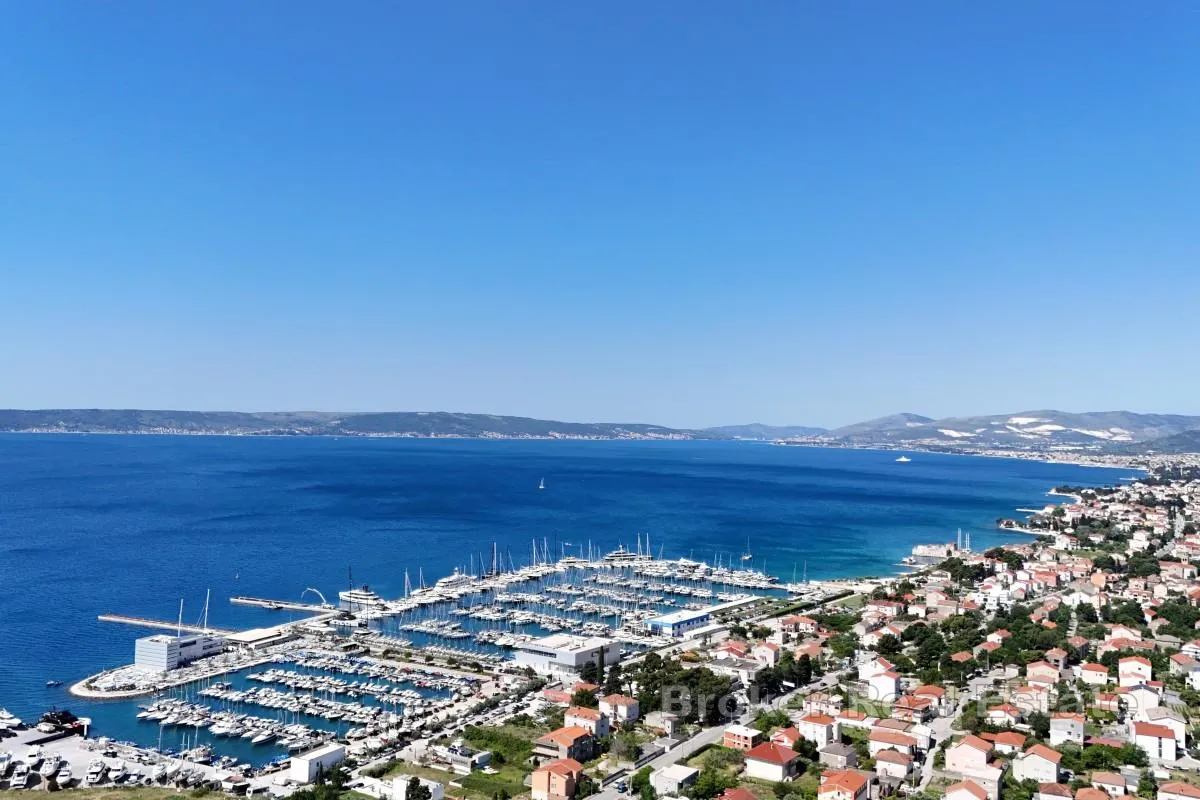 Građevinsko zemljište u K zoni, izvrsna investicijska prilika na atraktivnoj lokaciji - Kaštel Sućurac, Kaštela