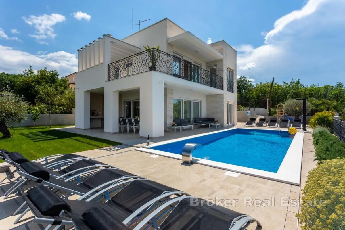 Elegantna vila s saunom i pogledom na more - Krk