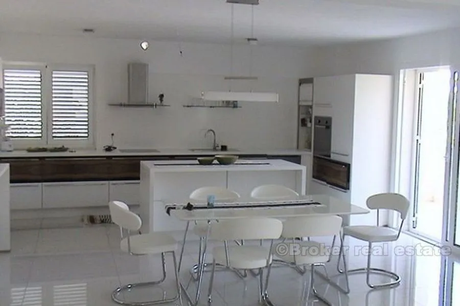 vila od 280m2 na parceli od 521m2, na prodaju - slika 14
