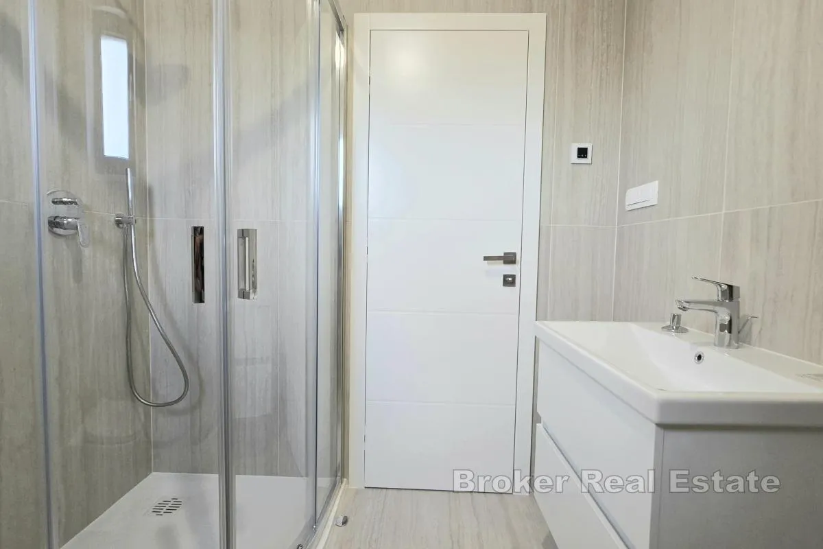penthouse s krovnom terasom i parkirnim mjestom - slika 7