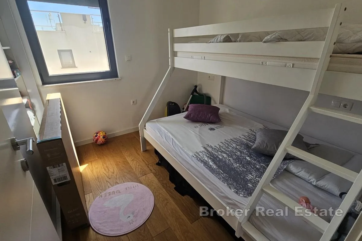 luksuzni penthouse s panoramskim pogledom na more - slika 8