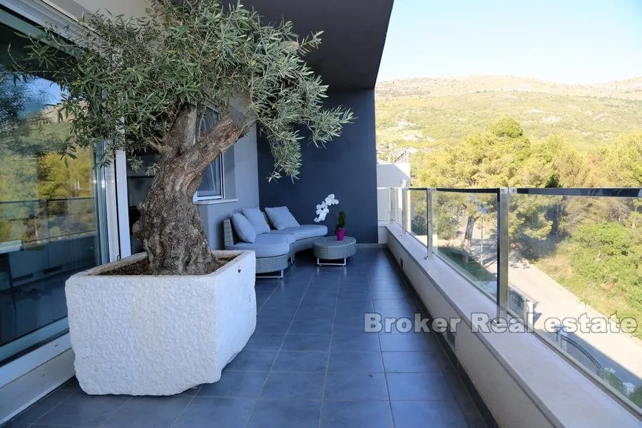 prekrasna apartmanska kuća - slika 4