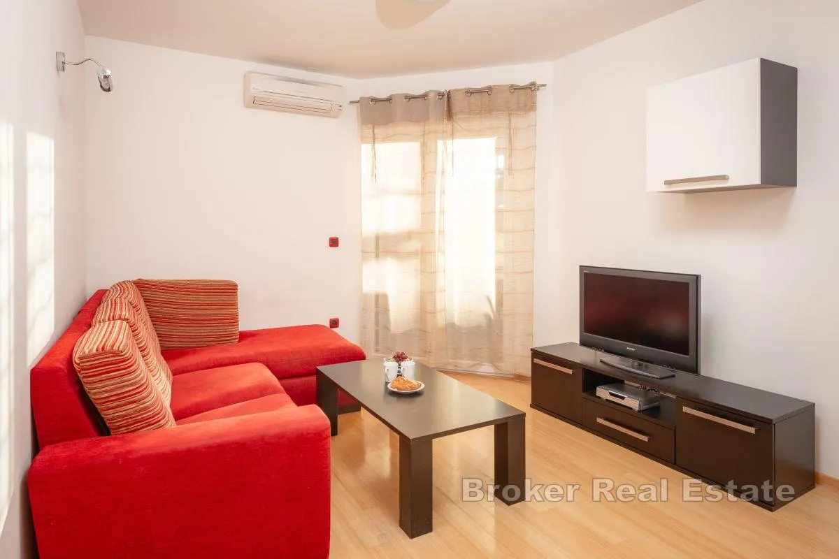 apartmanska kuća prekrasnim pogledom i blizinom mora - slika 3