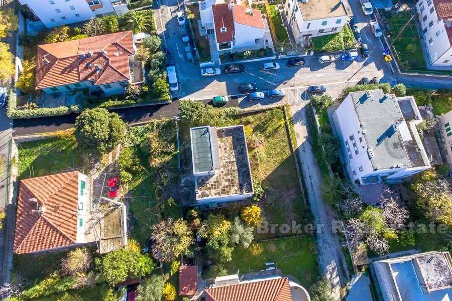 meje, obiteljska vila na atraktivnoj lokaciji - slika 3