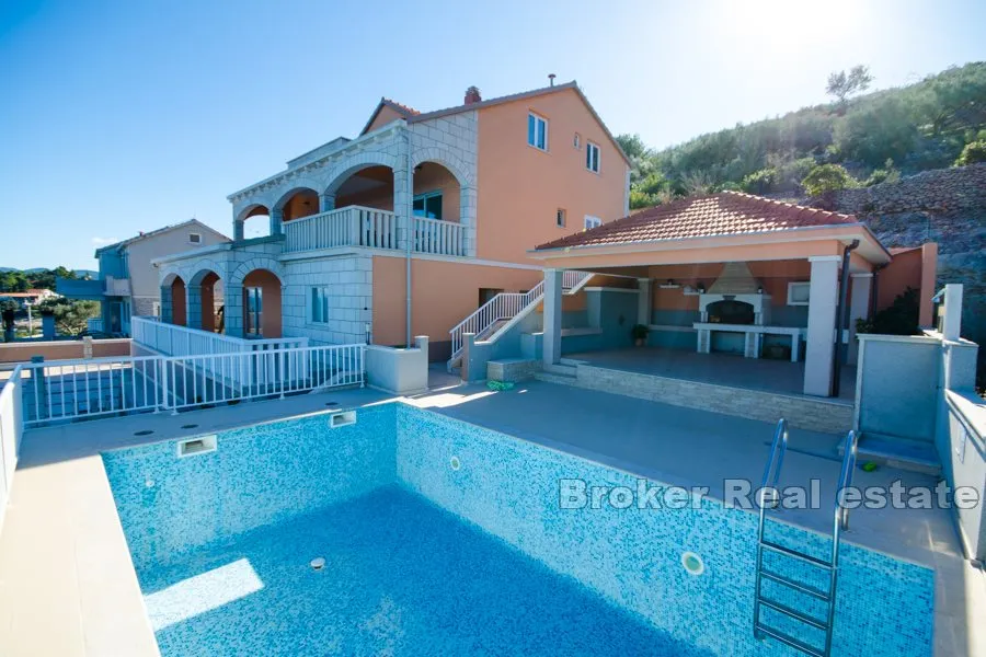apartmanska kuća prvi red do mora - slika 10