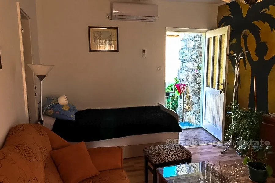 dvojna kamena kuća s dvorištem, na prodaju - slika 7