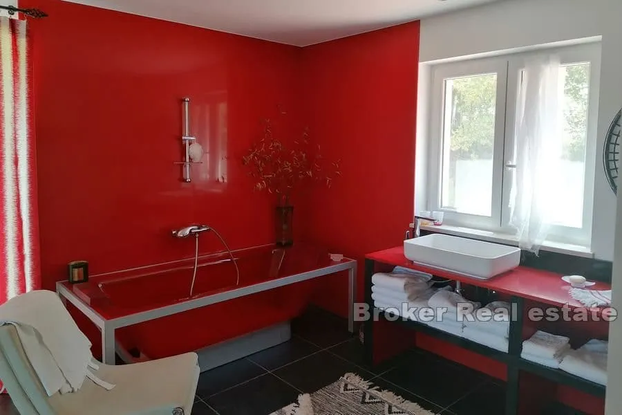 imanje s bazenom i pogledom na more - slika 9