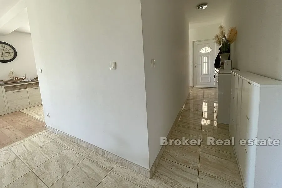 apartmanska kuća s pogledom na more - slika 5