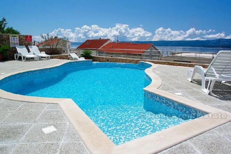 apartmanska kuća s bazenom i pogledom na more, na prodaju - slika 5