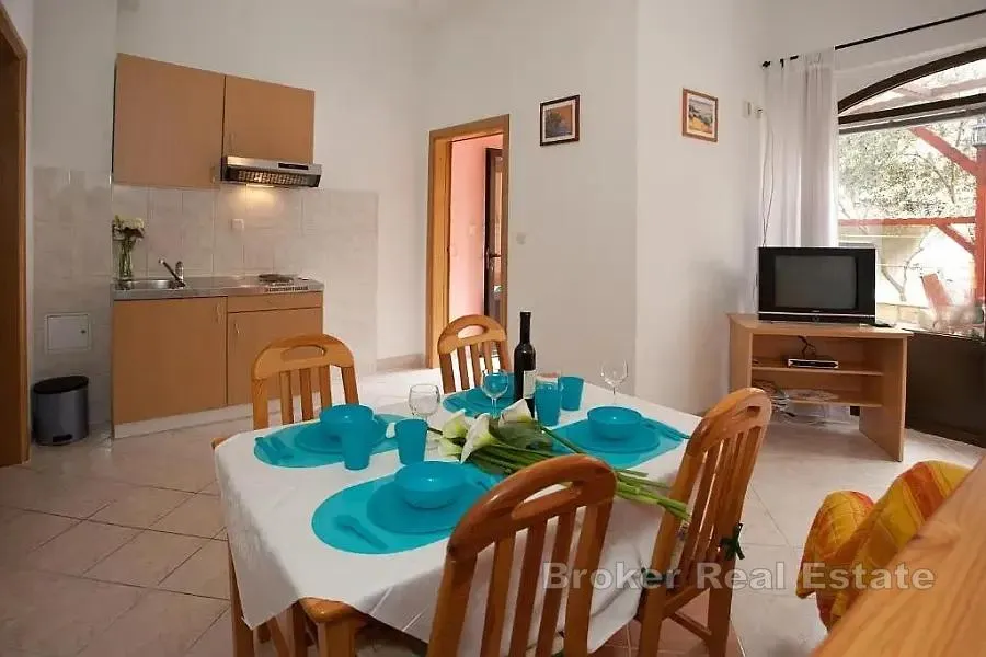 apartmanska kuća s pogledom na more - slika 4