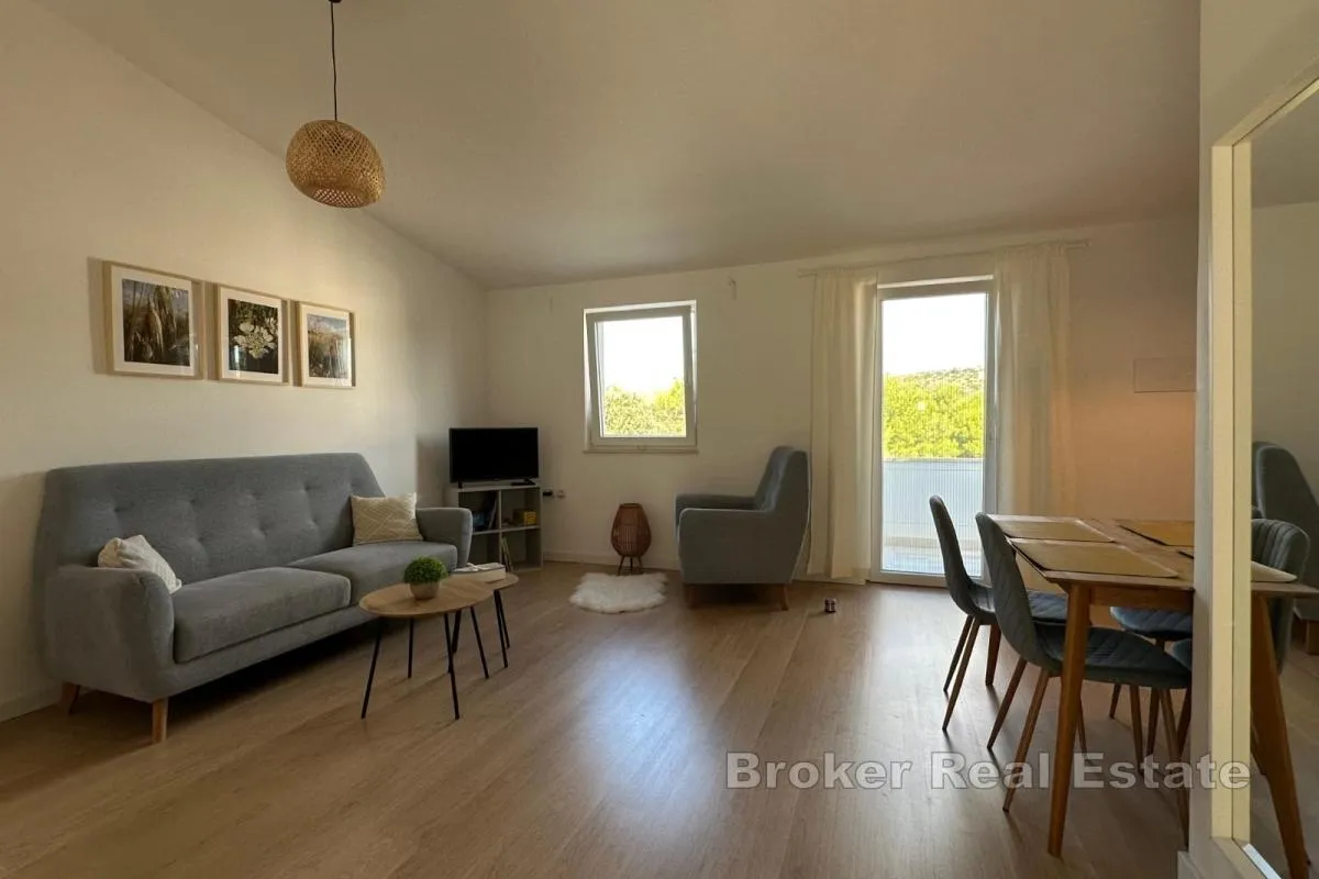 trosoban apartman u blizini plaže - slika 5