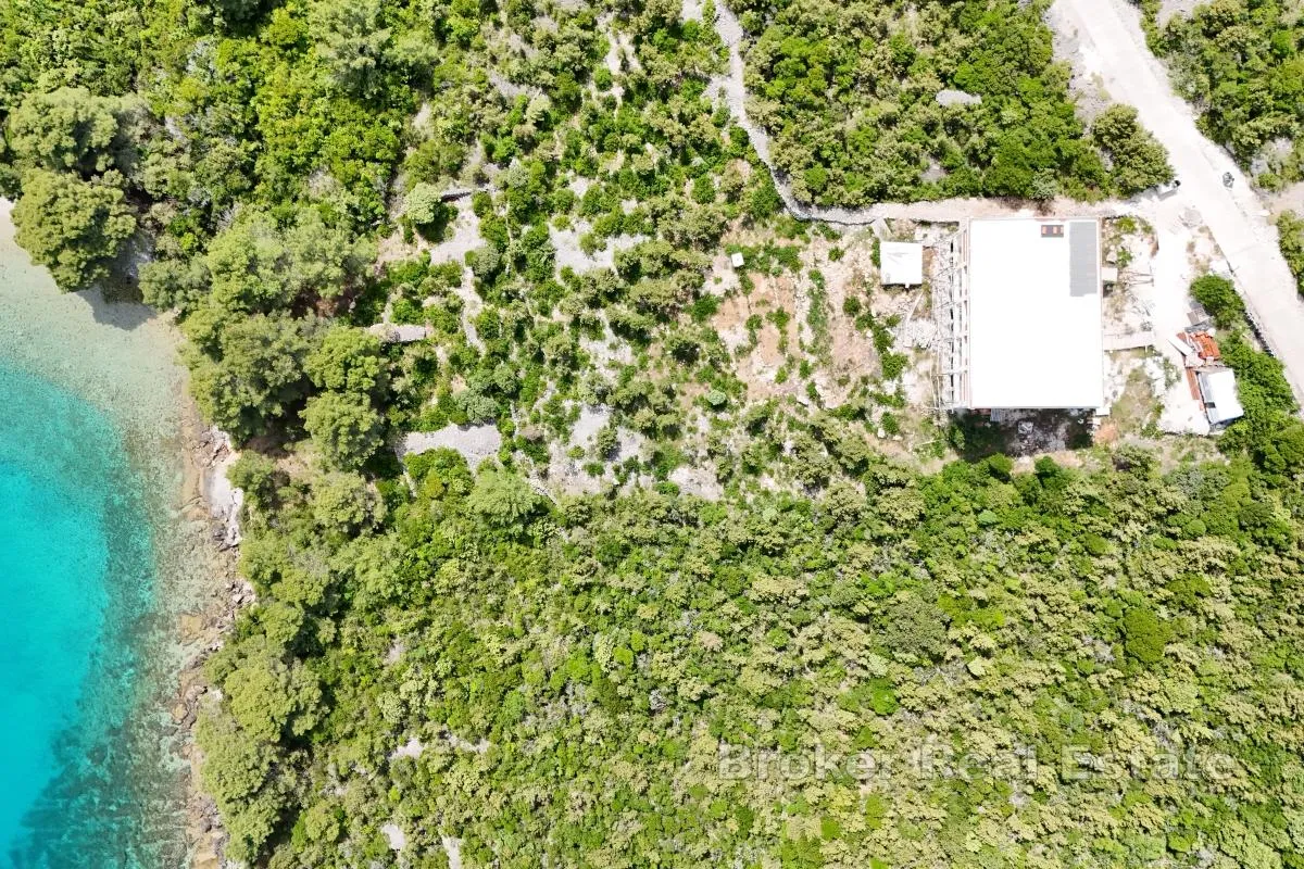 nedovršena samostojeća kuća na osami - slika 8