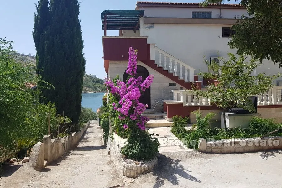 kuća s pogledom na more - slika 8