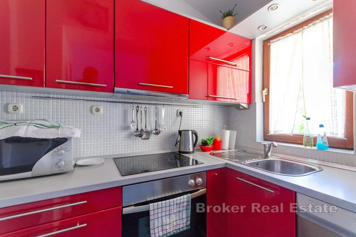 apartmanska kuća s bazenom - slika 13